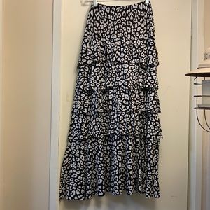 XL Paniz black and white print layered skirt